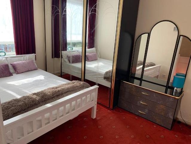 House for rent in Bromley-by-Bow, Bow