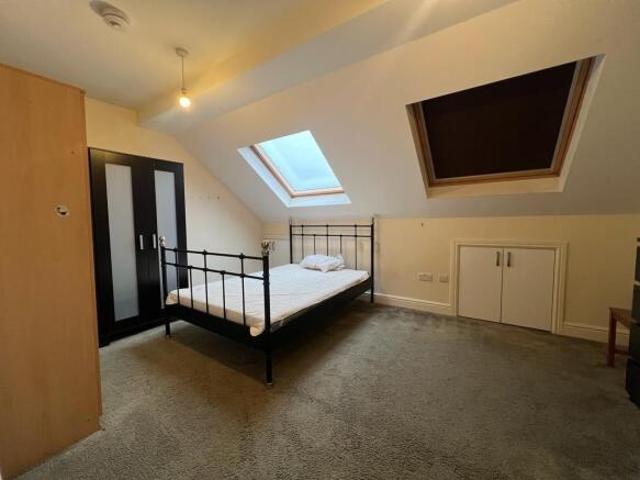 Maisonette for rent in London Borough of Barnet, Greater London