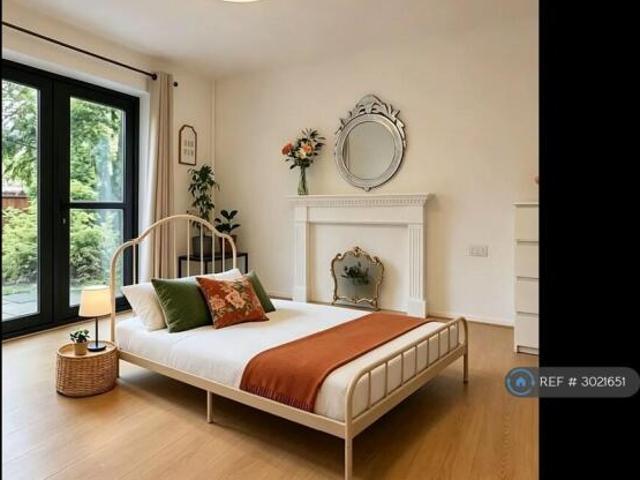 Maisonette for rent in Cat Hill