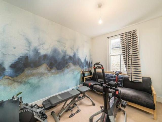 Maisonette for rent in Earlsfield, Greater London