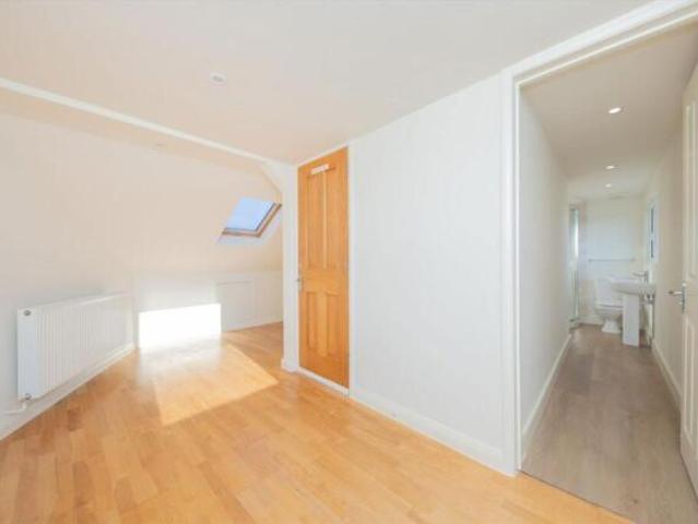 Maisonette for rent in Chiswick, Greater London