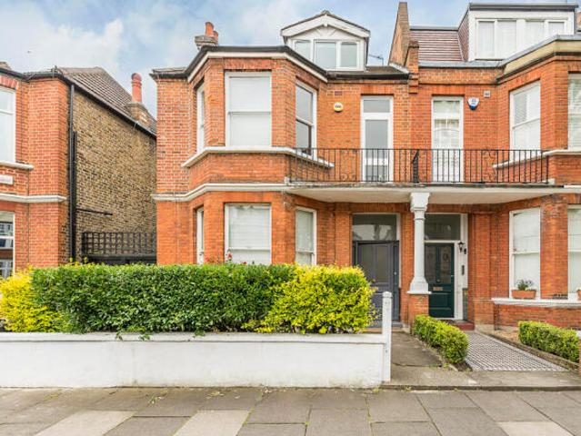 Maisonette for rent in Chiswick, Greater London