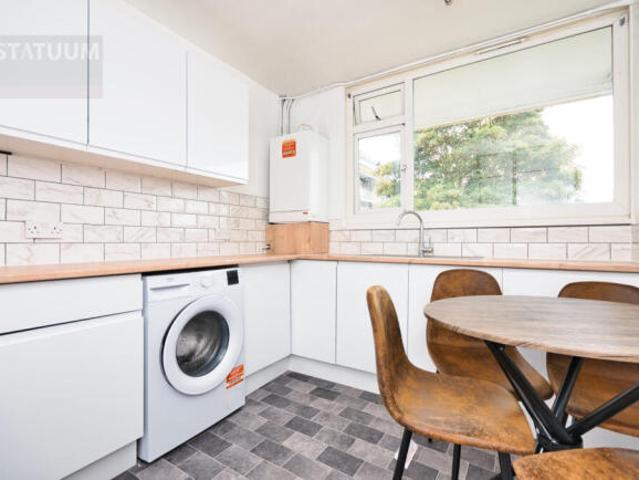 Maisonette for rent in Mile End, Greater London