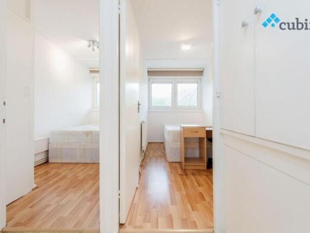 Maisonette for rent in Cat Hill