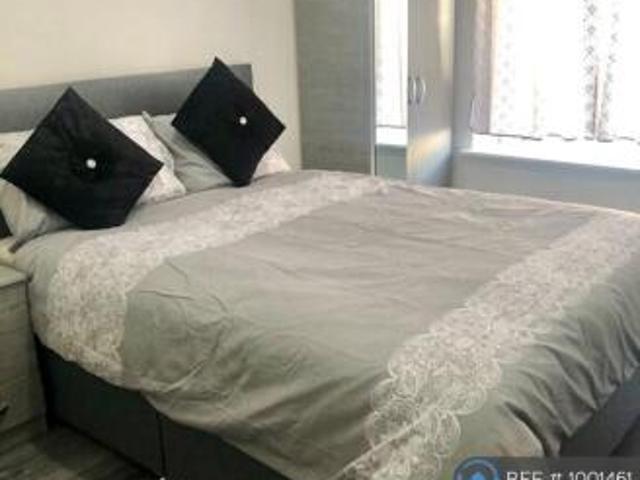 Maisonette for rent in Calderstones