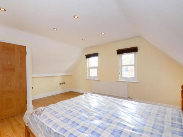 Maisonette for rent in Balham, Greater London
