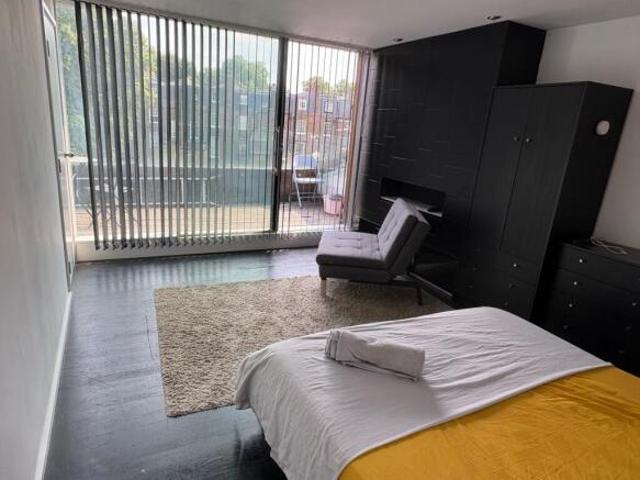 Maisonette for rent in Cat Hill