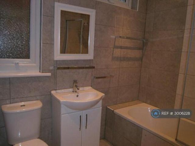 Maisonette for rent in Greater London