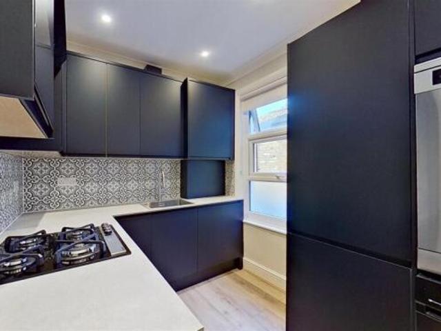 Maisonette for rent in London Borough of Wandsworth, Greater London