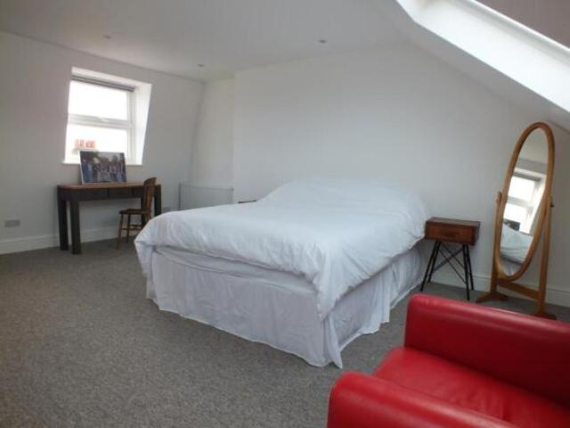 Maisonette for rent in London Borough of Merton, Greater London