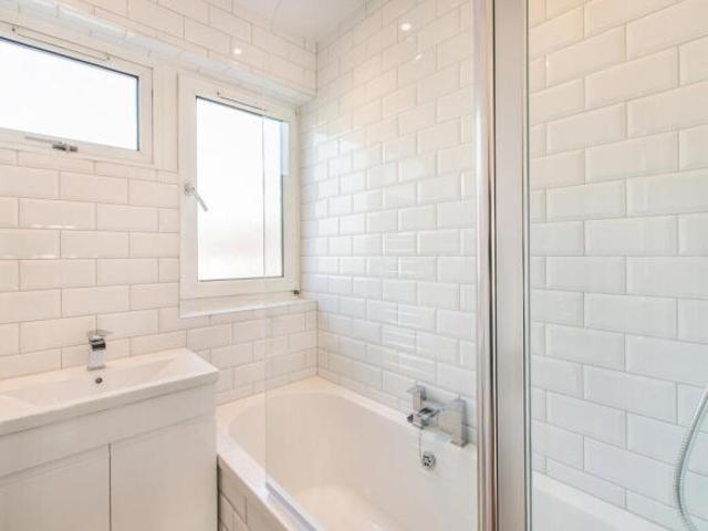 Maisonette for rent in Greater London
