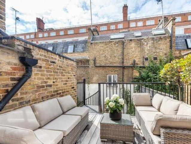 House for sale in Lyons, Greater London