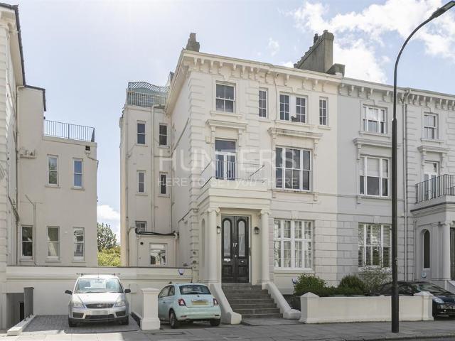 Flat for sale in Belsize Park, Cat Hill