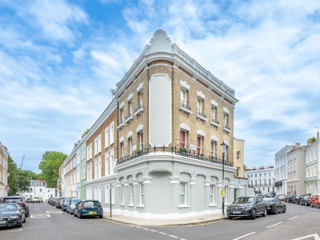 Flat for sale in Notting Hill, Greater London