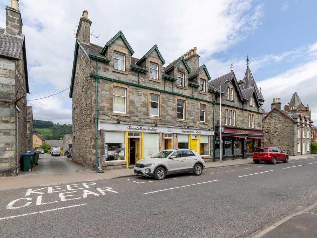 Flat for sale in Braeside Park, Aberfeldy