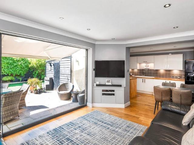 Flat for sale in Greater London