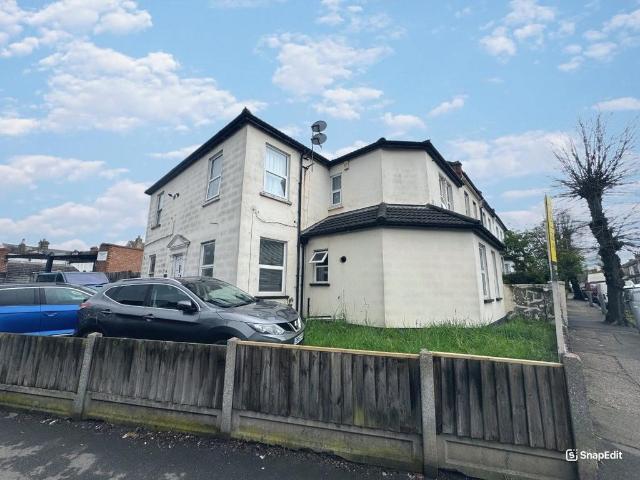 Flat for sale in Southend-on-sea, Milton