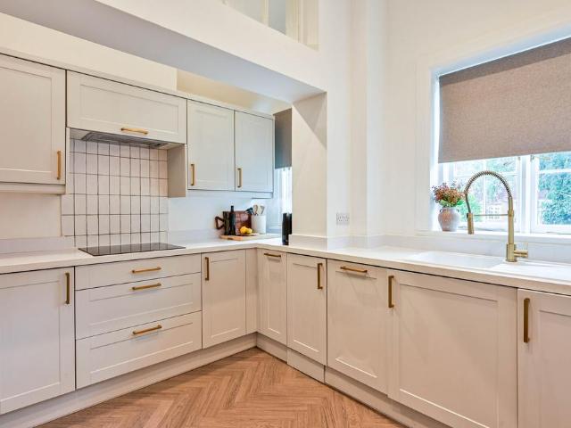 Flat for sale in Charlotteville, Westborough