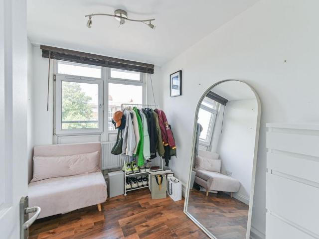 Flat for sale in Brixton, Greater London