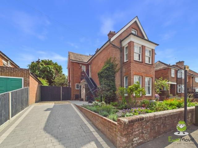 Flat for sale in Priest Down, Hampshire