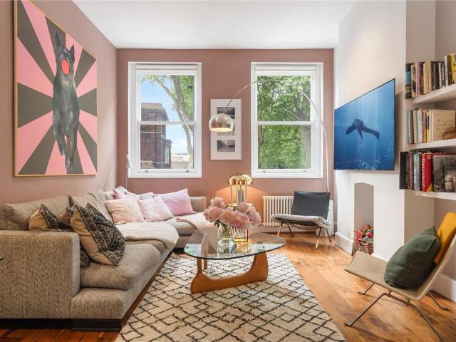 Flat for sale in Islington, Greater London