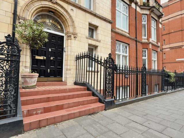 Flat for sale in Marylebone, Greater London