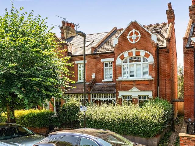 Flat for sale in London Borough of Merton, Merton Park