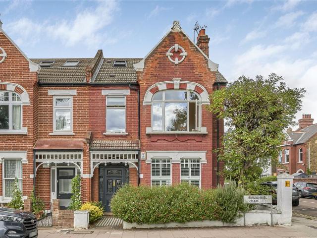 Flat for sale in Streatham, Greater London