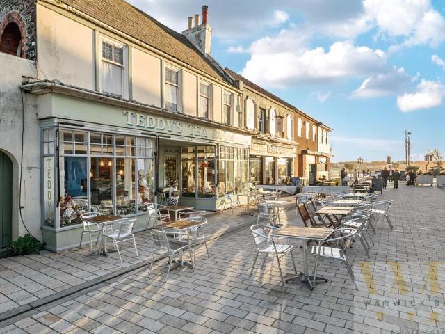 Flat for sale in Fishersgate, West Sussex