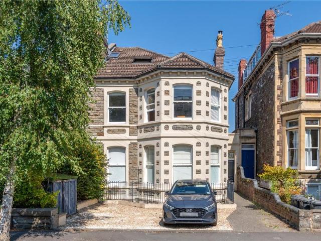 Flat for sale in Feckenham, City Of Bristol
