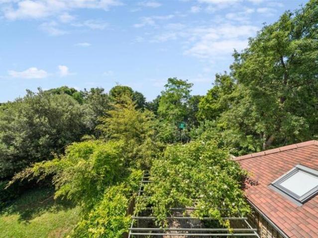 Maisonette for sale in Cat Hill