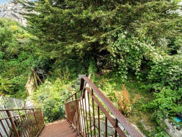 Maisonette for sale in Mount Wise