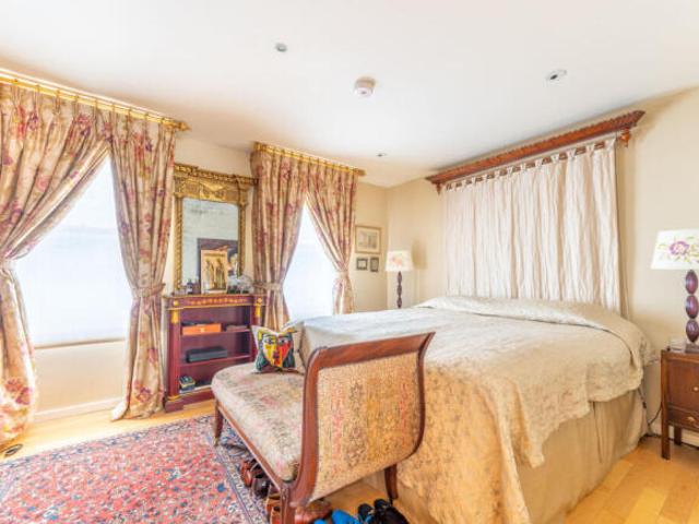 Maisonette for sale in Cat Hill