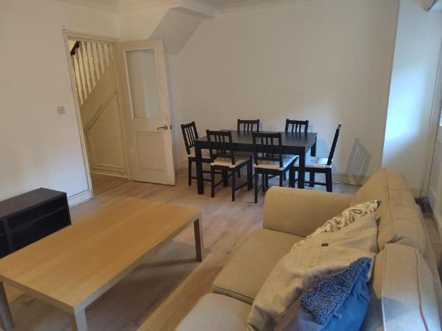 House for rent in Bankside, Greater London
