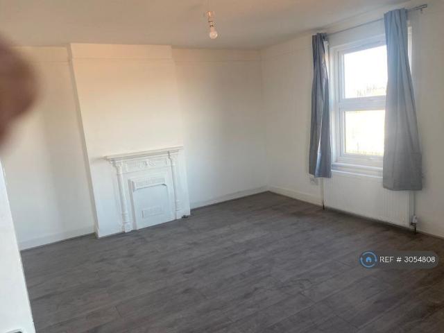 House for rent in North Watford, Watford