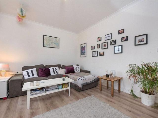 House for rent in Harlesden, Greater London