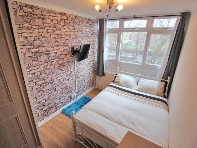 Flat for rent in Samuda Estate, Isle Of Dogs