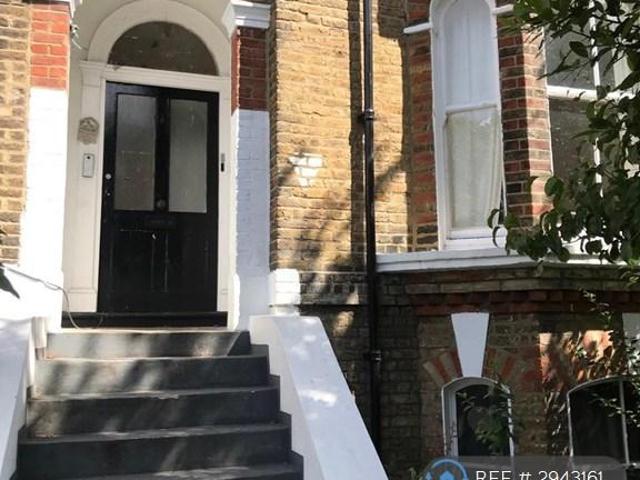 Flat for rent in Brixton, Greater London