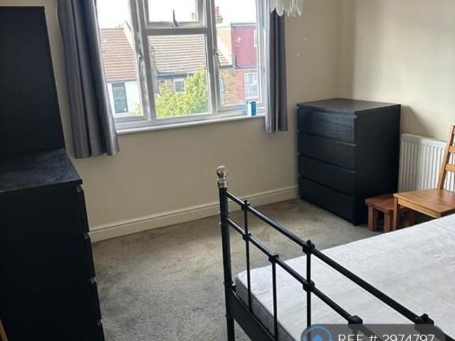 House for rent in The Hyde, Greater London