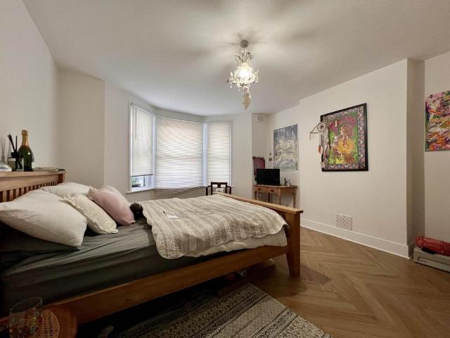 Flat for rent in Upton, Greater London