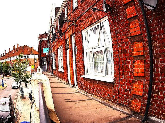Flat for rent in Edgware, London Borough of Barnet