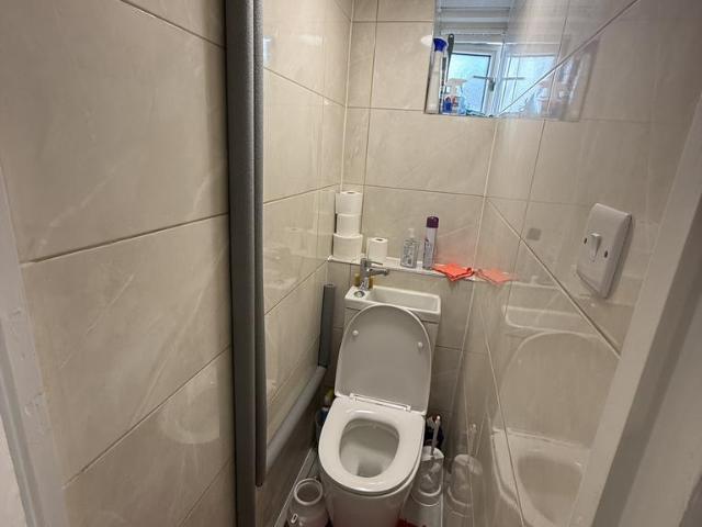 Flat for rent in Saint Matthias Estate, Cat Hill