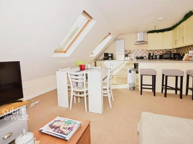 House for rent in Chichester, Littlecote