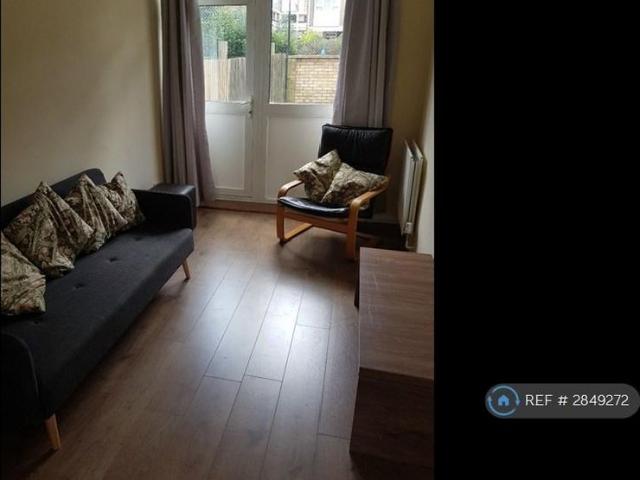 House for rent in Bromley-by-Bow, Poplar Grove