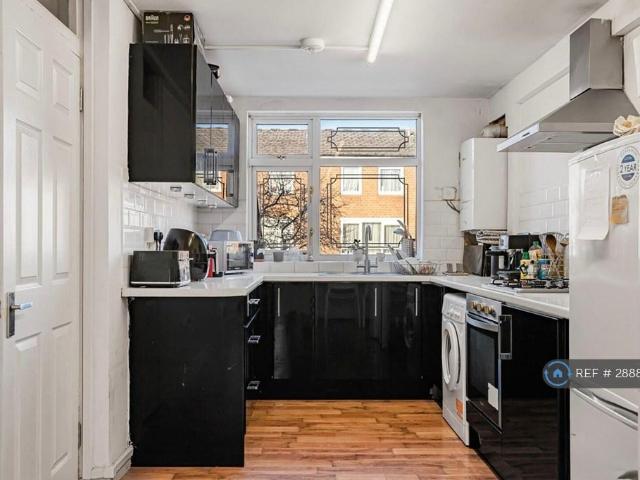 Flat for rent in Homerton, Greater London