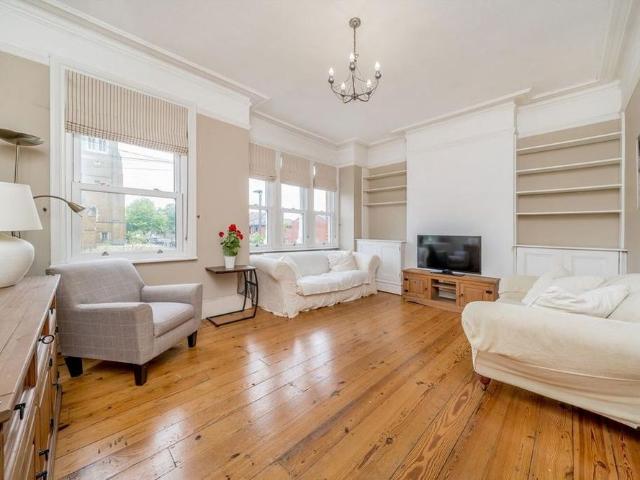 House for rent in Furzedown, Greater London