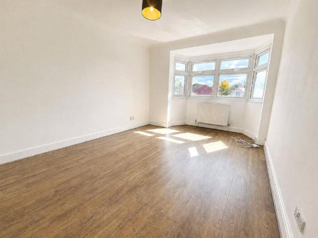 House for rent in Gould's Green, Greater London