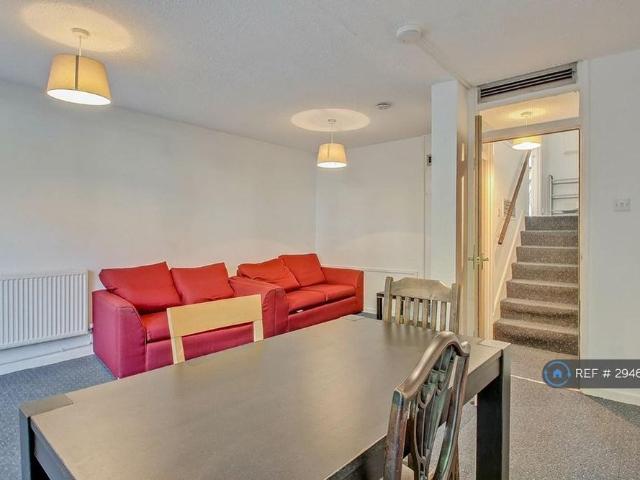 House for rent in Kennington, Greater London
