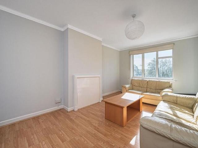 House for rent in London Borough of Barnet, Greater London