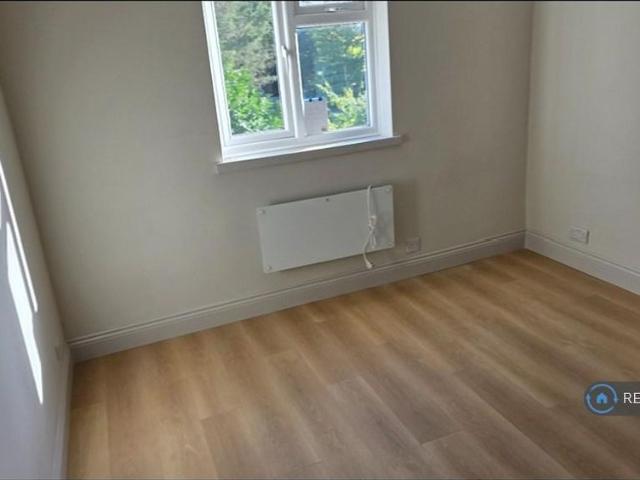 House for rent in London Borough of Barnet, Greater London